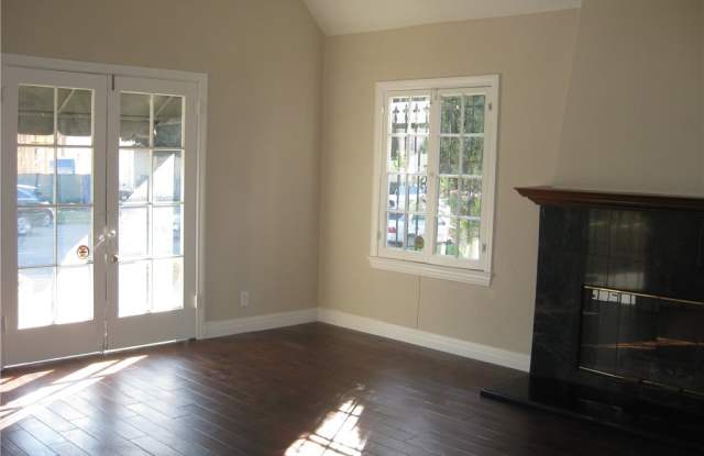 327 N Crescent Heights Boulevard Gallery 4