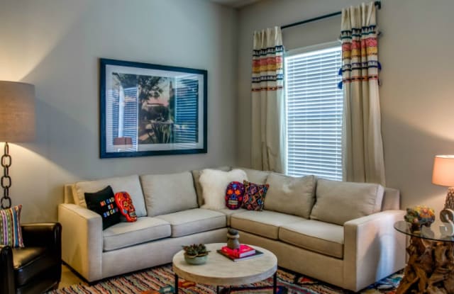 Southtown Flats Gallery 3