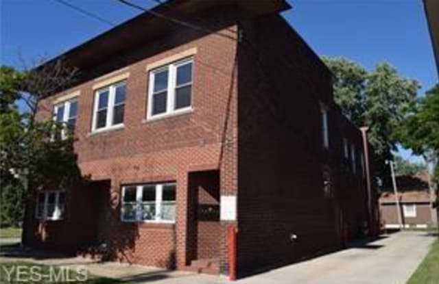 440 High St - 440 High Street, Fairport Harbor, OH 44077