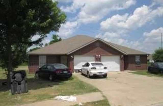 859 Meadowlands  DR - 859 Meadowlands Drive, Centerton, AR 72719
