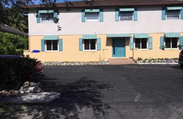 **ROYAL HARBOR**2 BED 2 BATH ANNUAL**GULF ACCESS** photos photos