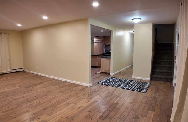 11 Greenmist Drive Gallery 4