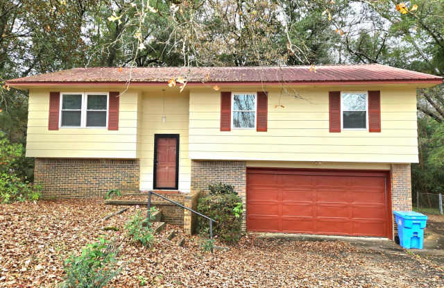 Prattville 3 Bedroom Home with Garage photos photos