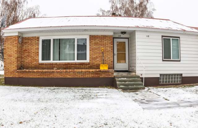 Your Fully Furnished 3 Bed 2 Bath Home Awaits Immediate Move-In! photos photos