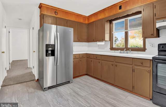 2738 BIRD VIEW Road Gallery 4