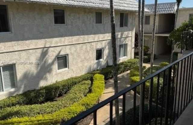 8601 SW 68th Ct photos photos