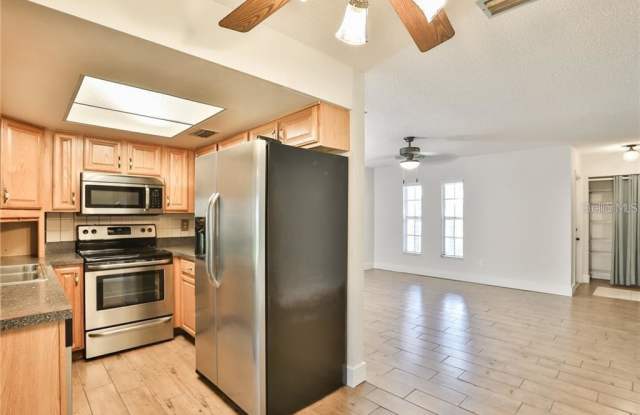 740 JAMAICA CIRCLE W Gallery 4