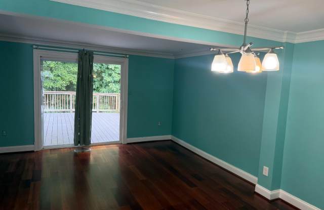 13823 PALMER HOUSE Way Gallery 4