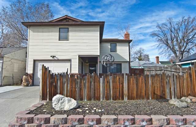 Spacious 4-Bedroom Home in the Heart of Midtown photos photos