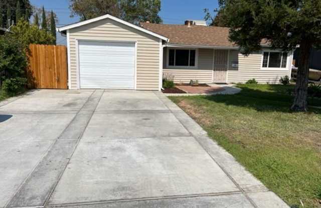 Spacious 2 bed 1bath home in the well desired Arden-Arcade Area! photos photos