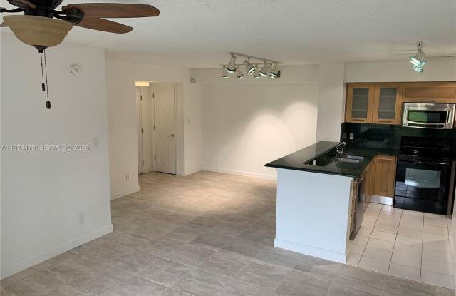 570 S Park Rd photos photos