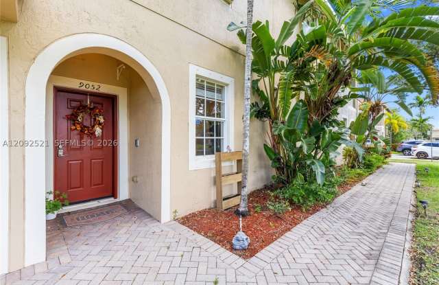 9052 Plymouth Pl Gallery 1