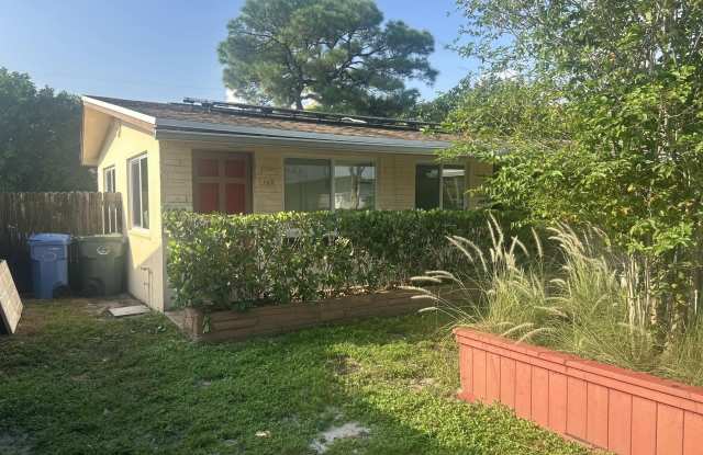 160 NW 43RD Court Gallery 1