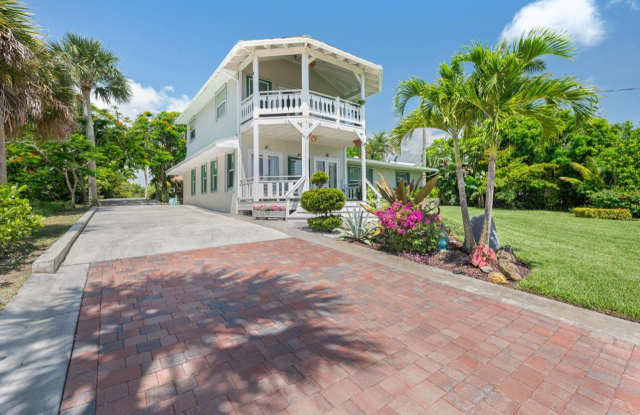 12417 S Indian River Drive Gallery 2
