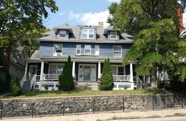309 Fulton Street East Gallery 1