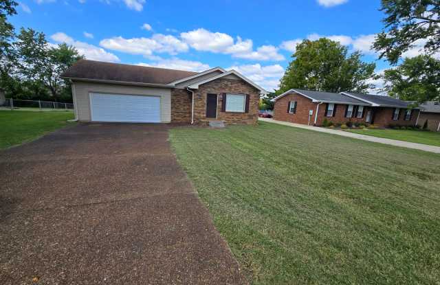 3/2 One Level Home w/ Spacious, Level Lot! photos photos