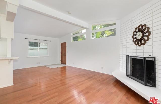 8531 Walnut Dr Gallery 3