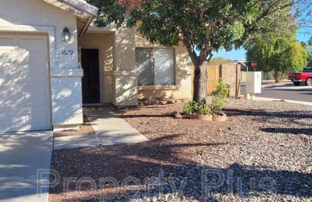 1679 N La Fresa Dr photos photos