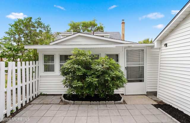1208 Maplewood Road photos photos