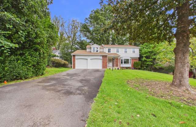 1309 FORESTWOOD Drive Gallery 2
