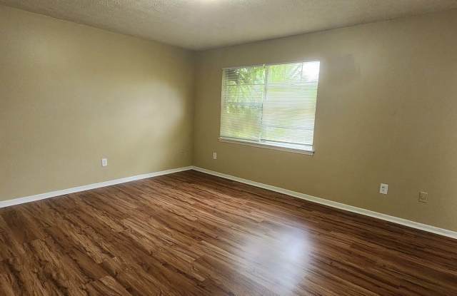 1135 Caliente Dr - 2 Gallery 1