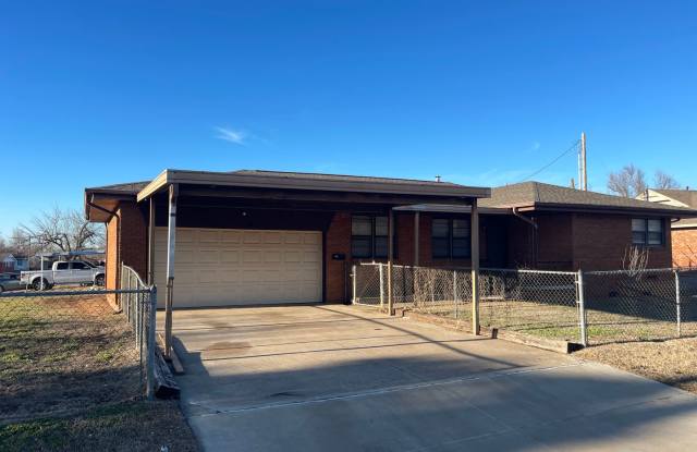 Close to Highways and shopping! Cute and clean 3 bed with fresh paint! photos photos