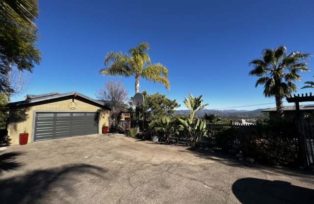 ***AVAILABLE MARCH 2025**** Stunning 3 Bedroom 2.5 Bathroom home with Stunning Panoramic Views! - 4410 Alta Mira Drive, Casa de Oro-Mount Helix, CA 91941