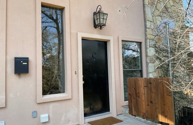 800-C Grassy Knoll - 800 Grassy Knl, Horseshoe Bay, TX 78657