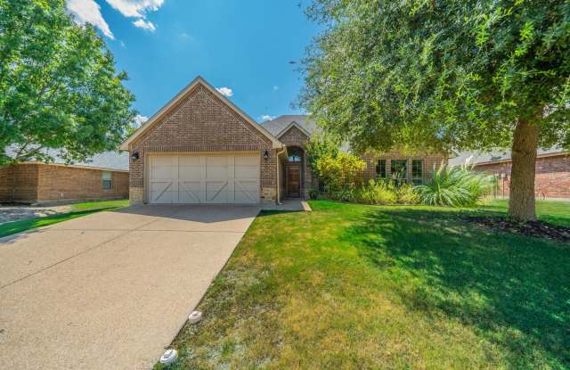 Gated community in Aledo ISD! Ready for move-in. photos photos