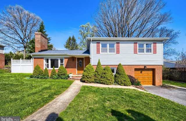 114 SEMINARY Avenue E photos photos