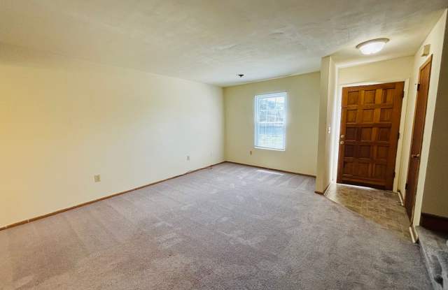 2 Bedroom, 1.5 Townhouse Gallery 4