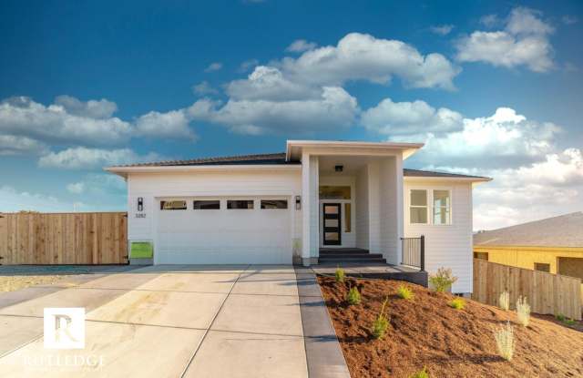 East Medford Cedar Links Living photos photos East Medford Cedar Links Living photos photos
