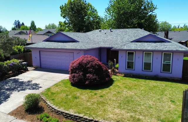 One level home with lots of character in Hillsboro. photos photos