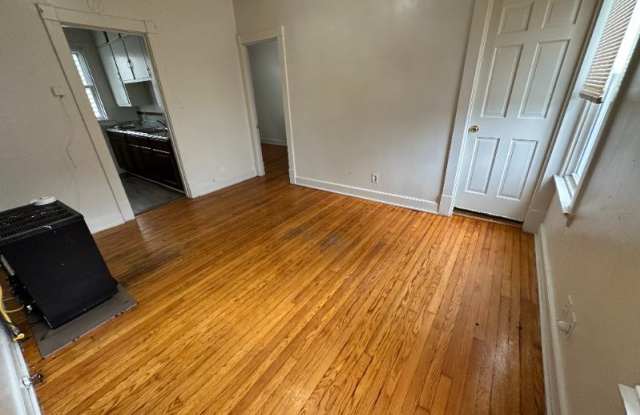 1312B Maryland Ave. Gallery 4