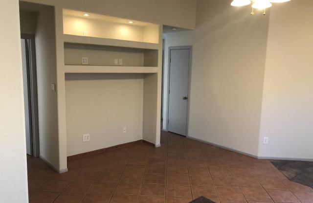 3045 W Covey Lane Gallery 4