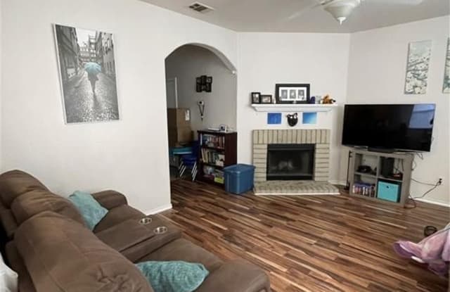 2021 Warwick - 2021 Warwick Place, New Braunfels, TX 78130