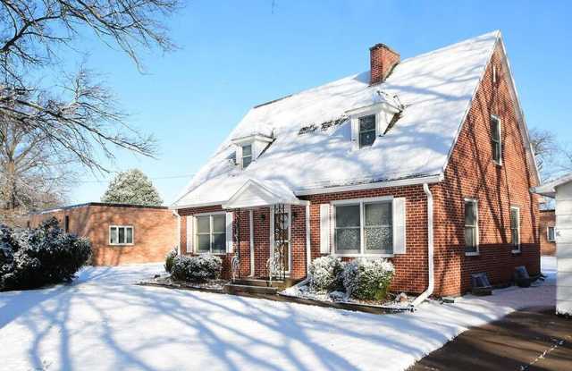 705 E 9th Street photos photos