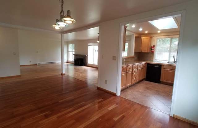 13628 SE 171st Pl Gallery 4
