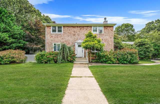 19 Pine Tree Lane photos photos