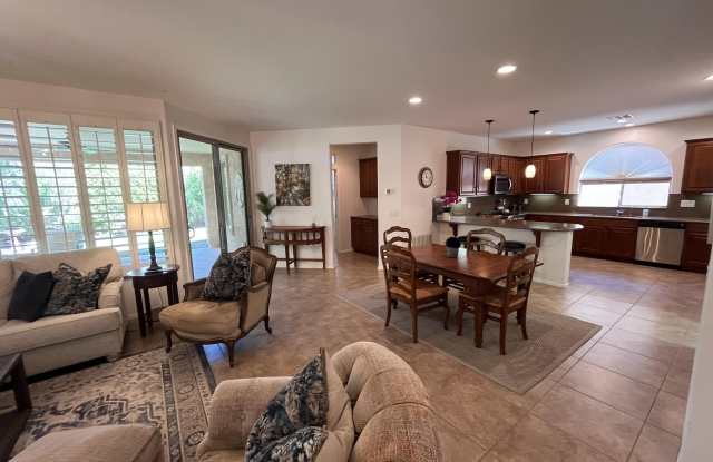 4502 E NARROWLEAF Drive Gallery 3