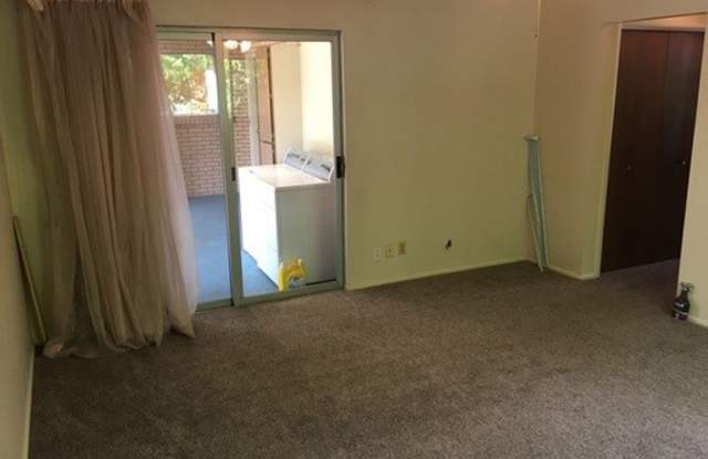 1775 N Lambert Lane Gallery 2
