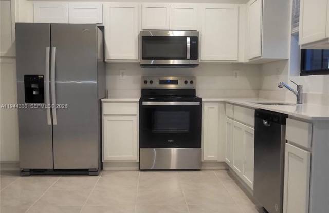 453 NE 13th Street 453, Florida City, FL 33034 photos photos