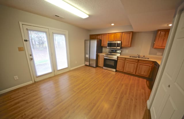 3343 South Oaklawn Circle - 1 photos photos