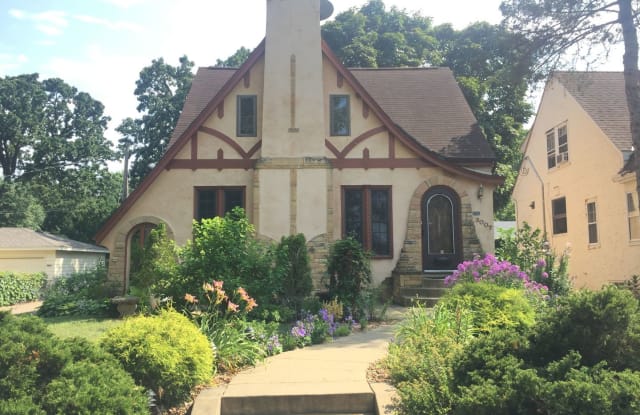 3007 E Minnehaha Pkwy - 3007 East Minnehaha Parkway, Minneapolis, MN 55417