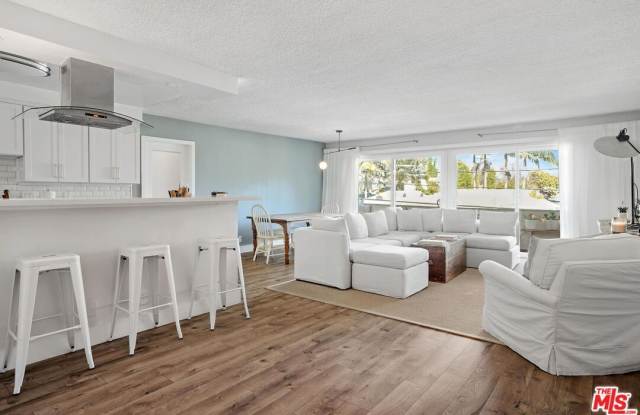 2101 California Ave - 2101 California Avenue, Santa Monica, CA 90403