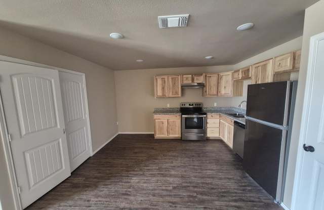 2408 N Ave O photos photos
