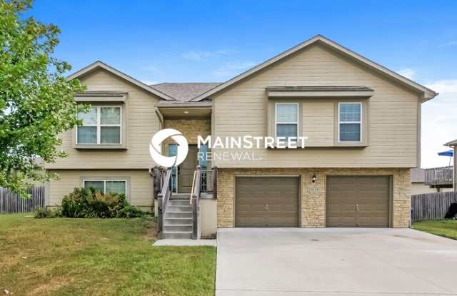 19119 Corbyn Lane - 19119 Corbyn Lane, Smithville, MO 64089