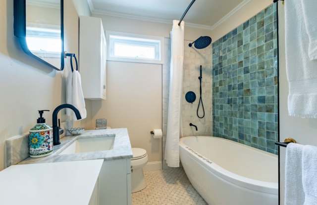 Charming 2BR House in Durham - 1705 Ruffin Street, Durham, NC 27701