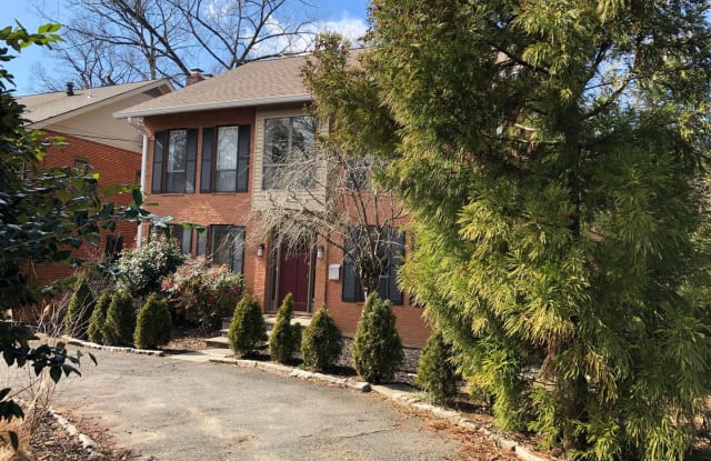 3310 IDAHO AVE NW - 3310 Idaho Avenue Northwest, Washington, DC 20016