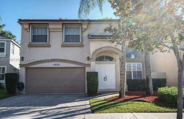 15856 NW 12th Ct Gallery 2